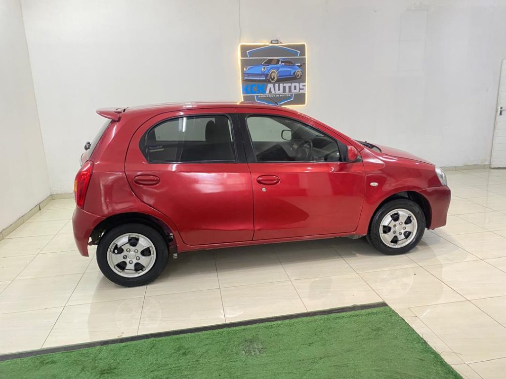 Toyota Etios 2012