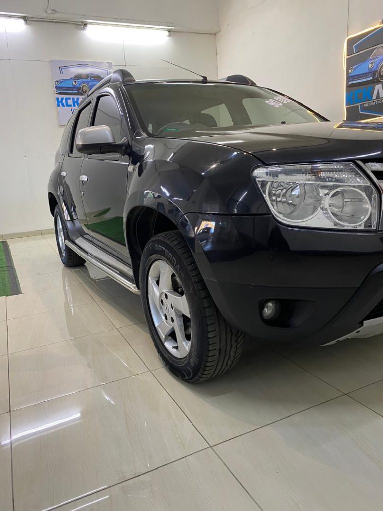 2014 Renault Duster (Black)