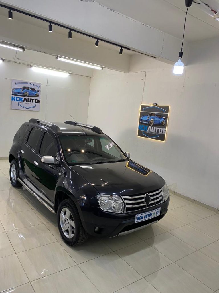 2014 Renault Duster (Black)