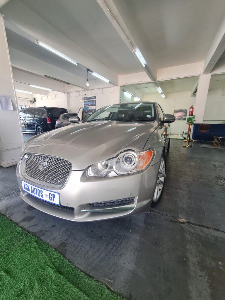 2010 Jaguar XF V6