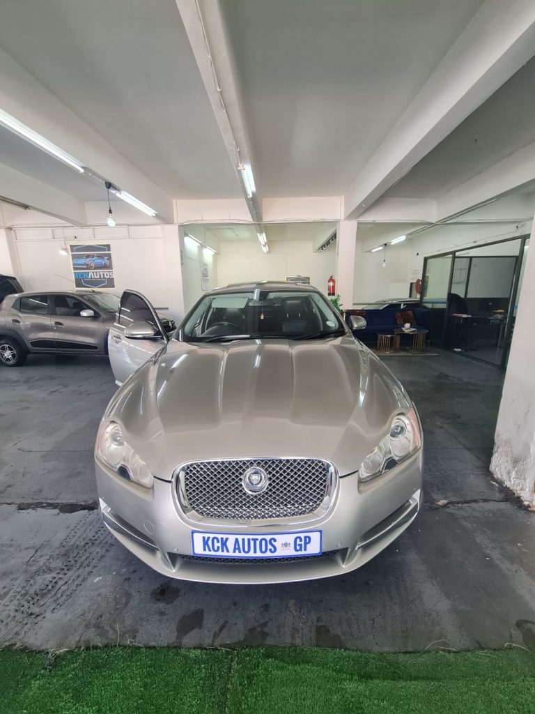 2010 Jaguar XF V6