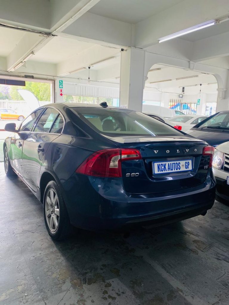 2011 Volvo S60 T3 2.0L Manual