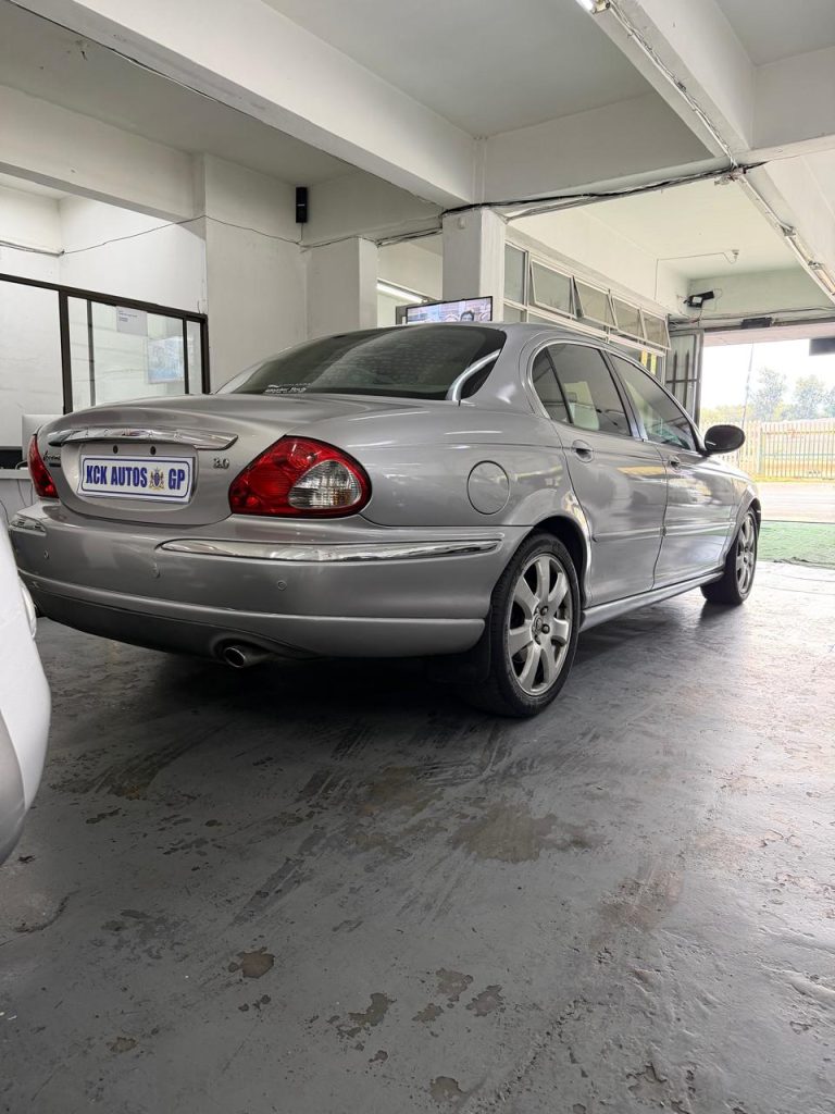 2005 Jaguar X-Type 3.0 V6