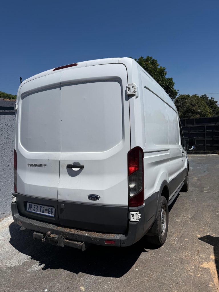 2020 Ford Transit Cargo Van 2.2L