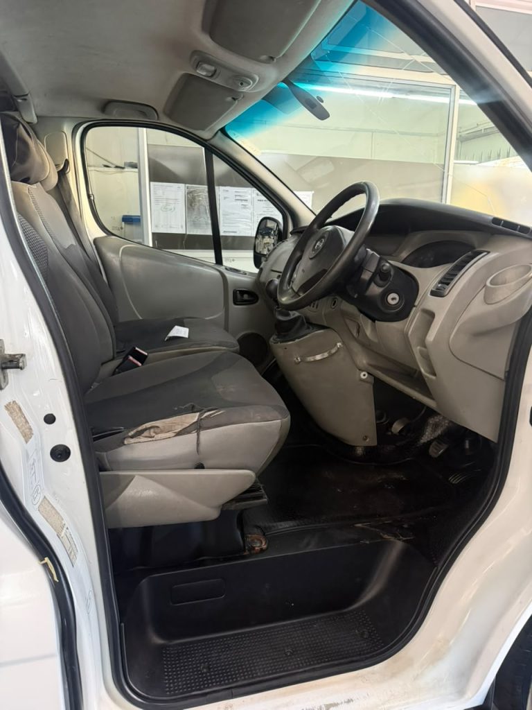 2008 Opel Vivaro 1.9l Manual